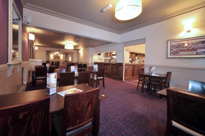 The Duke Of Wellington Wetherspoon Hotel Minehead Bagian luar foto