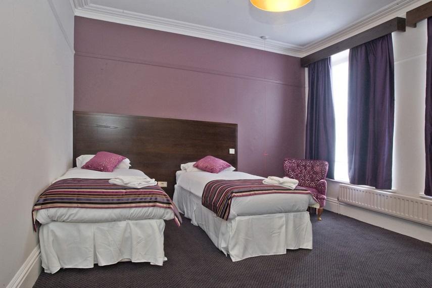 The Duke Of Wellington Wetherspoon Hotel Minehead Bagian luar foto